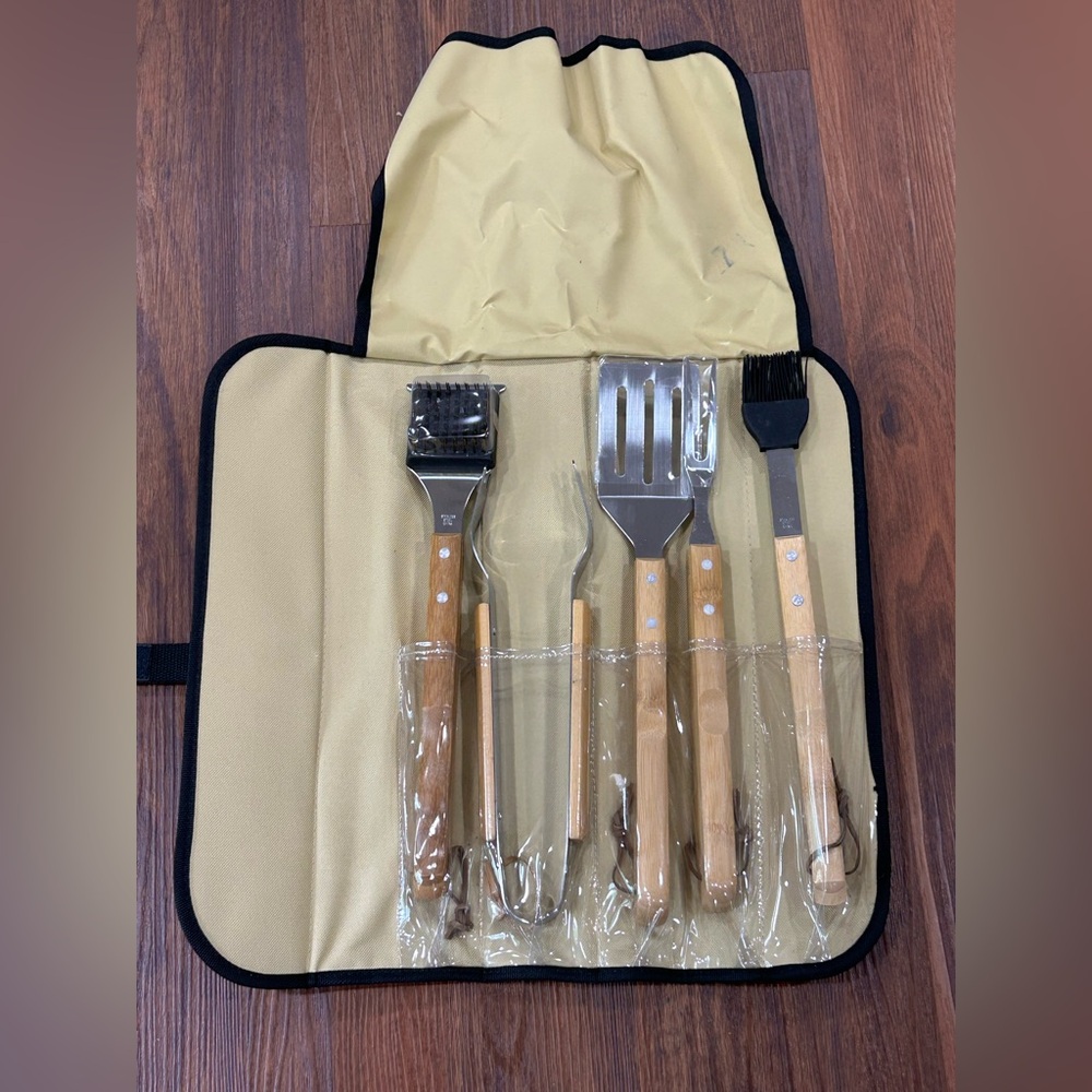 5 Piece‎ BBQ Set (Bamboo) in Roll-Up Case With Virginia Lottery